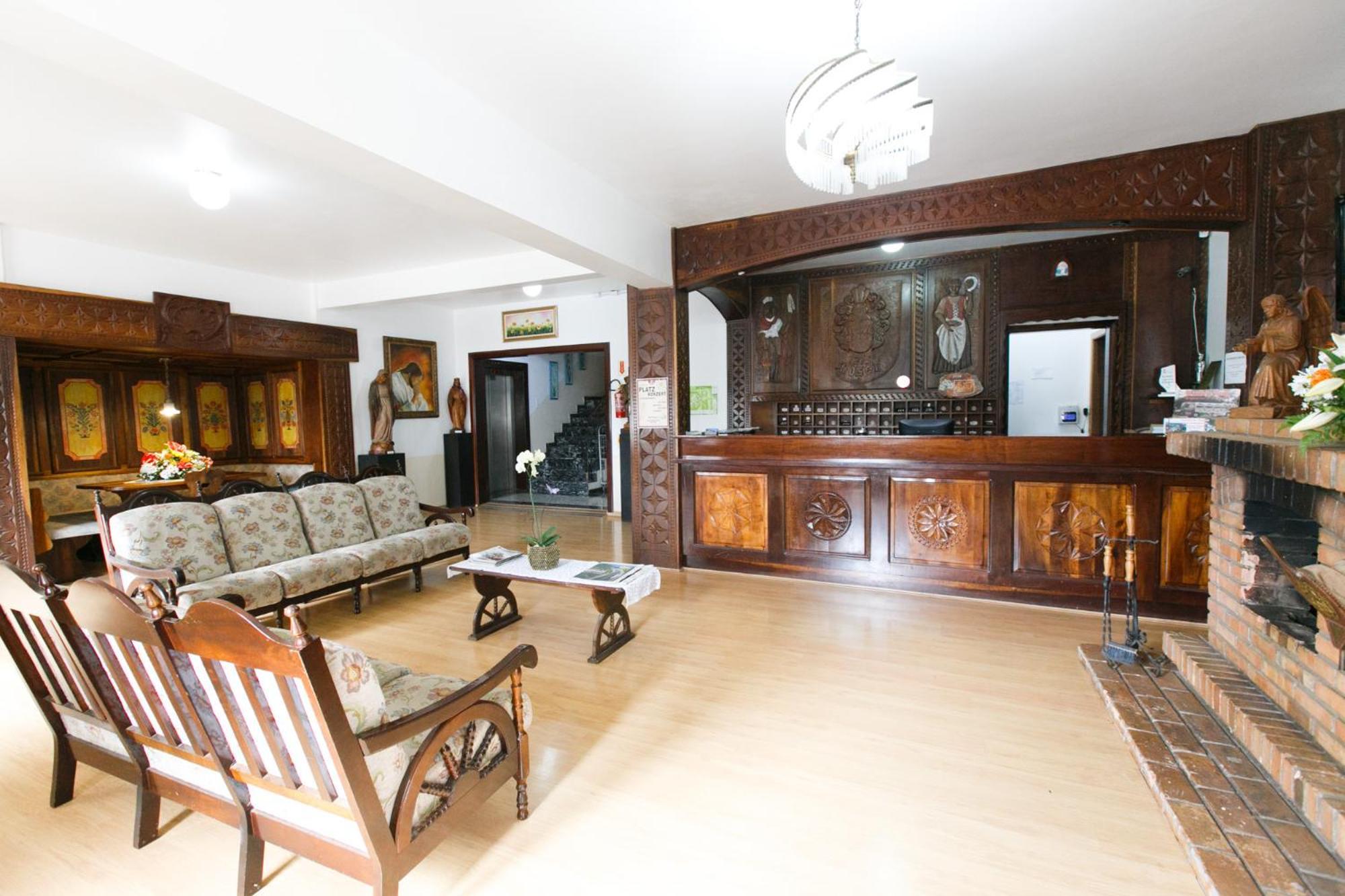 Hotel 13 Linden Treze Tílias Extérieur photo