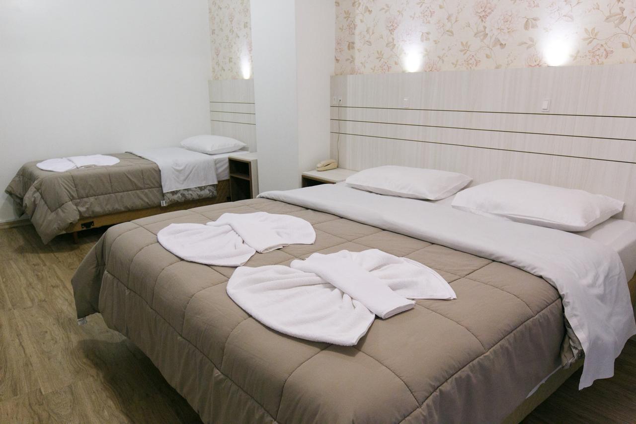 Hotel 13 Linden Treze Tílias Extérieur photo